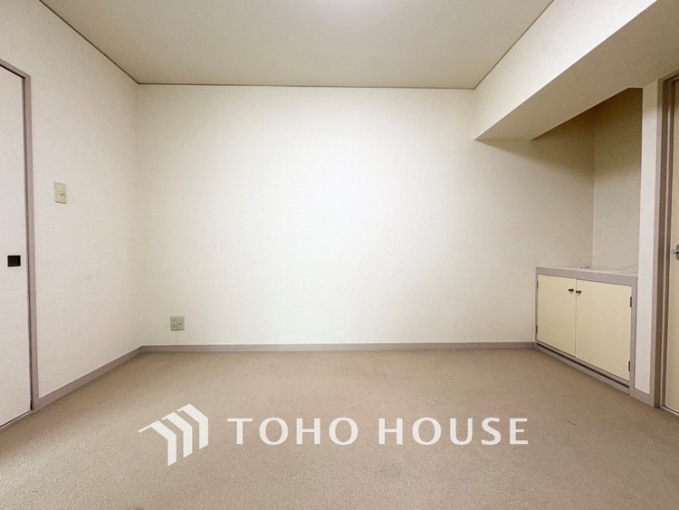 内装 現在改装中◆Sunshine◆光が燦々と入り、いるだけで気持ちいい。「開放的でゆとりあるお部屋です。」