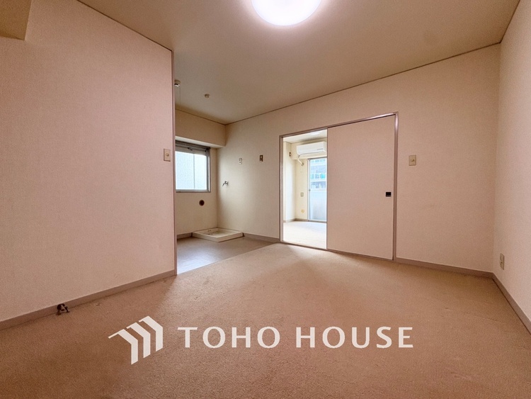 内装 現在改装中◆simple is best◆無駄のない綺麗なつくりのリビングルームであなただけの暮らしを。