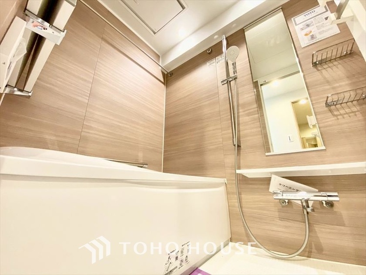 風呂 【BATHROOM】◆プライベートな空間◆simpleだからrelaxできるんです。こころもからだもキレイさっぱり。