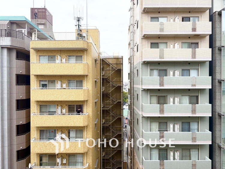 その他 【BALCONY】◆BLUE SKY◆自然の心地よさに包まれる。大開口の外に広がるのは爽やかな青空。