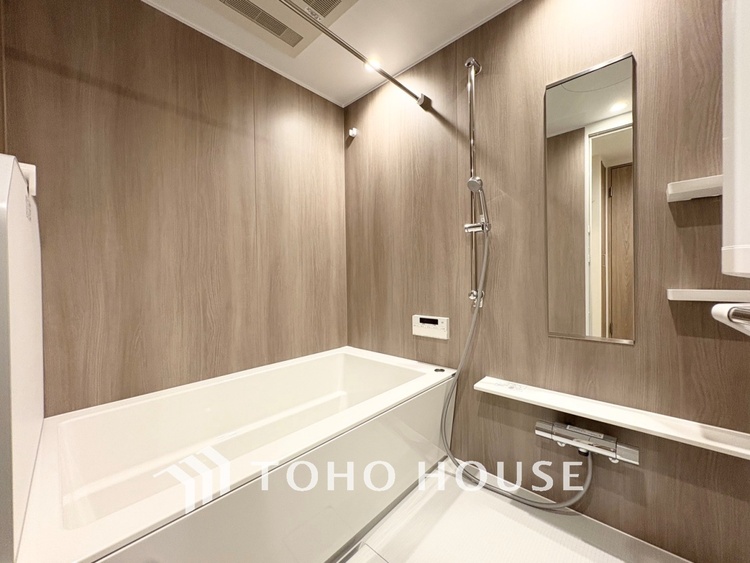 風呂 【BATHROOM】◆プライベートな空間◆simpleだからrelaxできるんです。こころもからだもキレイさっぱり。