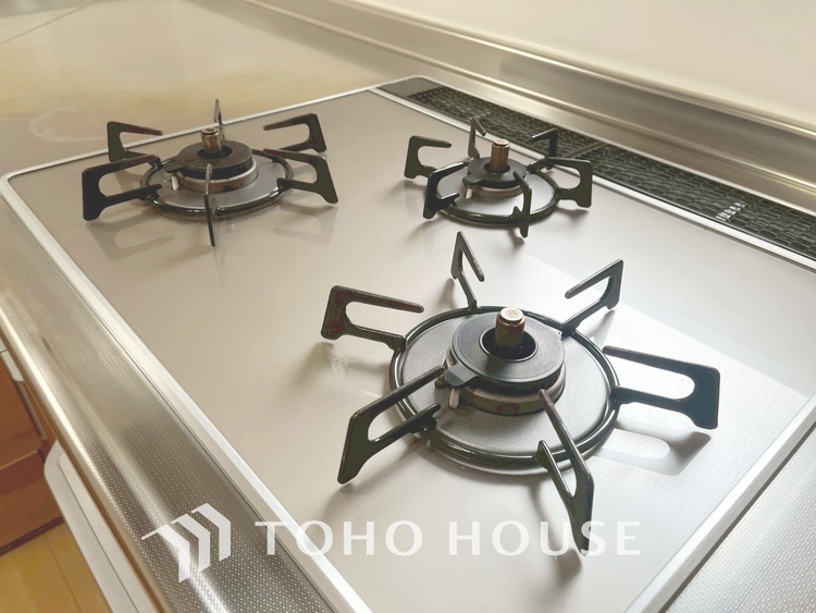 キッチン 【KITCHEN】◆家族のおはよう◆の声を笑顔で迎えてあげられるシステムキッチン。朝ごはんが楽しみでちょっと早起きしたくなるんです。