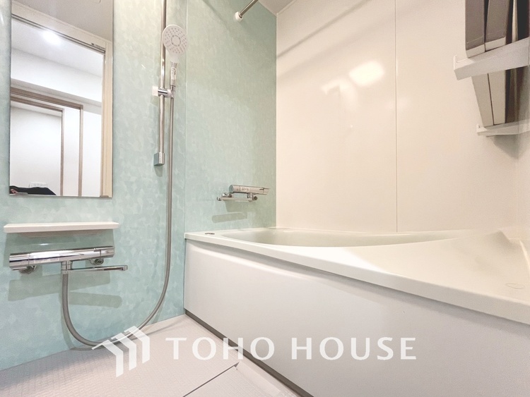 風呂 【BATHROOM】◆プライベートな空間◆simpleだからrelaxできるんです。こころもからだもキレイさっぱり。