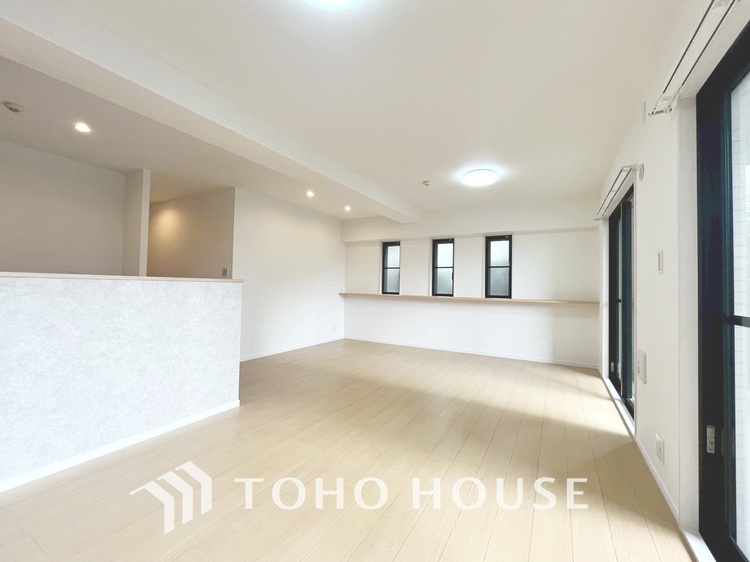 内装 【LIVING】◆住む喜び、楽しさ、感動◆を君と共有したい。いつまでもずっと家族を見渡せるこの広い空間で。