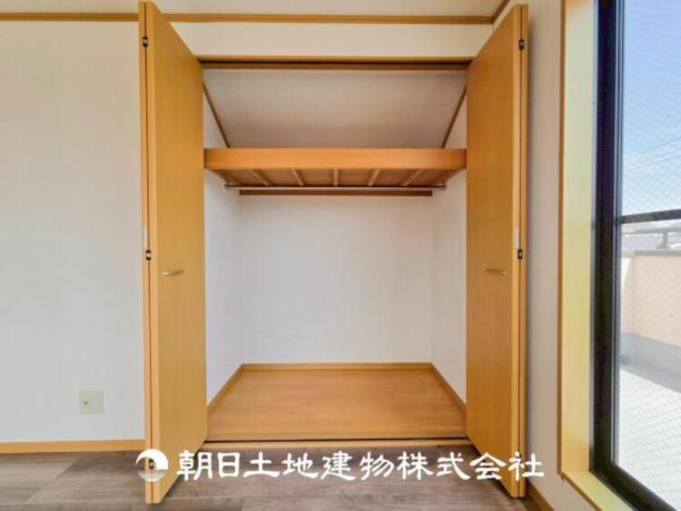 収納 【収納】各居室に収納があり大変便利です。