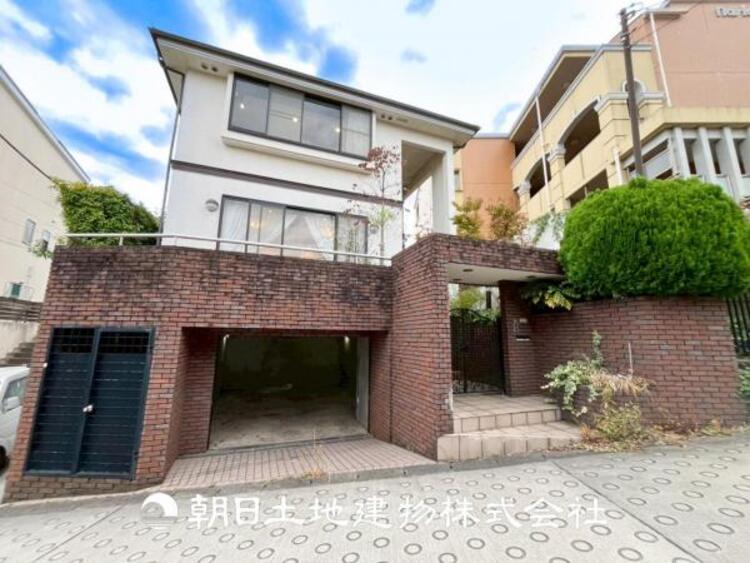 外観 【外観写真】その家から感じられる、気品・上質・重厚感・極細やかさ、そのすべては見た者に安らぎを与える特別な空間です。ここに住むからこそ意味がある。すべての（始まり）をここから迎えましょう。