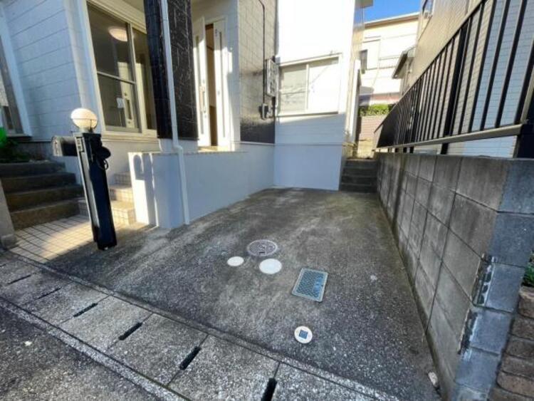 駐車場 カースペース1台駐車可能です