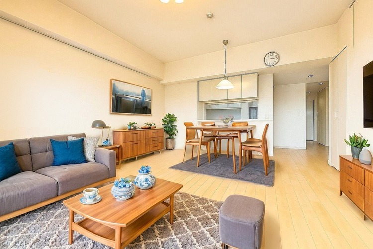 居間 居心地の良い空気感は、心からのやすらぎと満足感を与えてくれます。（ＣＧ加工済み）