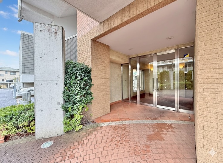 エントランス 外と内をつなぐエントランスは、まさに顔となる場所。