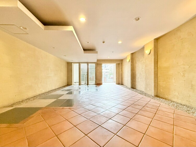 エントランス エントランスは、毎日の行き帰りで使う大事な空間です。