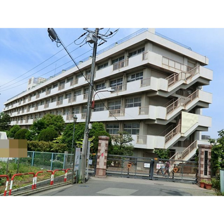 周辺 さいたま市立東浦和中学校(約1440m)