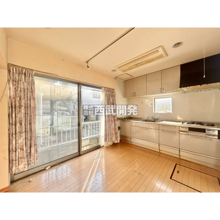 居間 令和7年11月撮影　リフォーム前