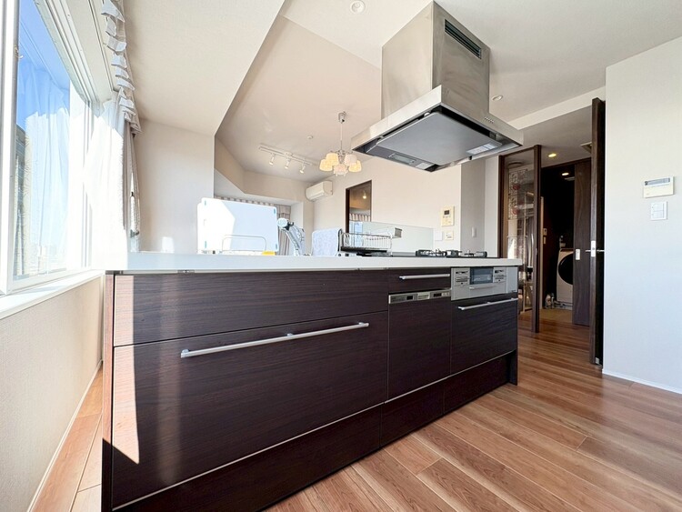 その他 開放感のあるキッチンスペース。調理をしながら、会話も弾みそうですね。