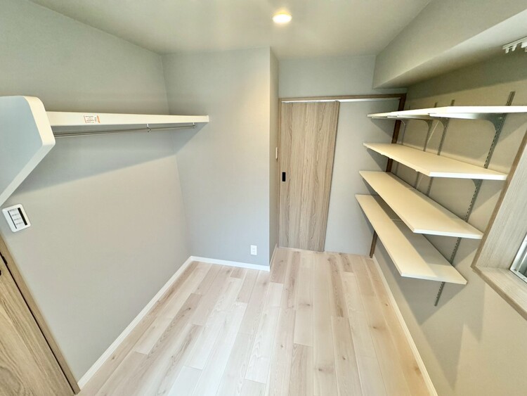 その他 収納スペースが付いていて、お部屋を広く使っていただけます。