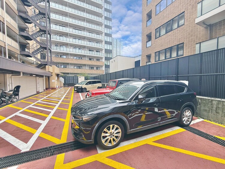 その他 駐車スペースが嬉しいですね。※空き状況は都度ご確認下さい。