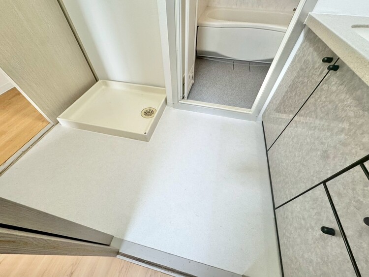 その他 十分な広さの脱衣所。