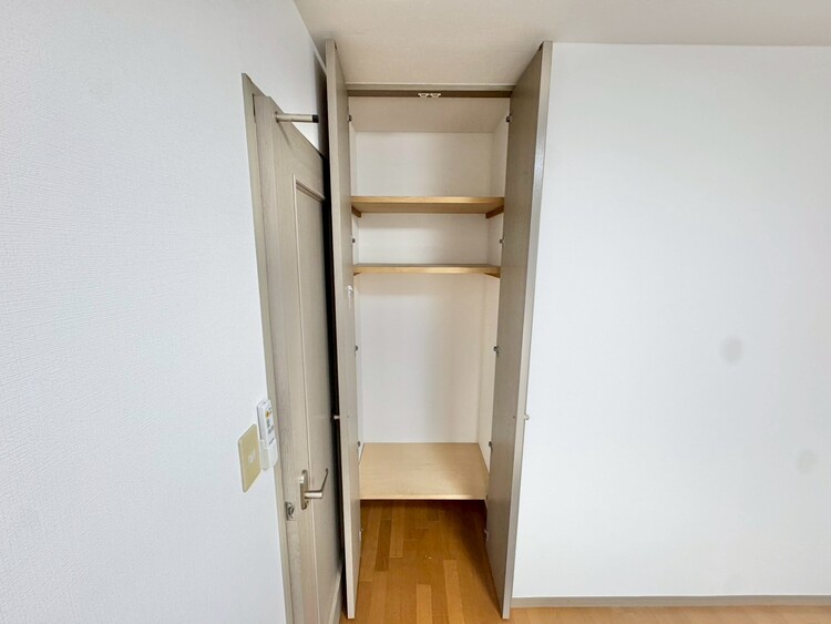 その他 収納スペースが付いていて、お部屋を広く使っていただけます。