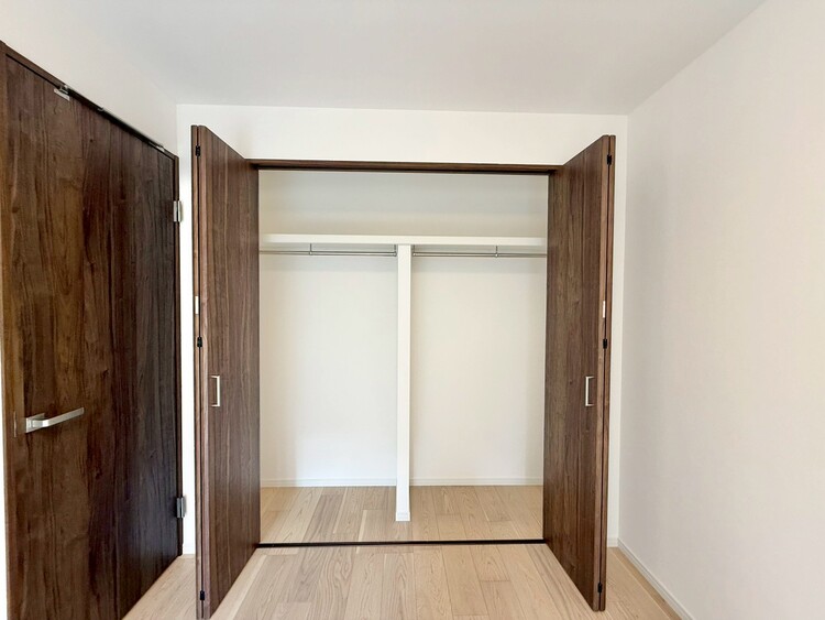 その他 収納スペースが付いていて、お部屋を広く使っていただけます。