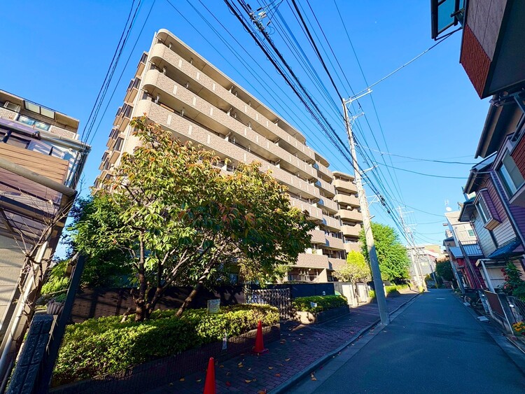 その他 飽きのこないシンプルモダンな外観です。