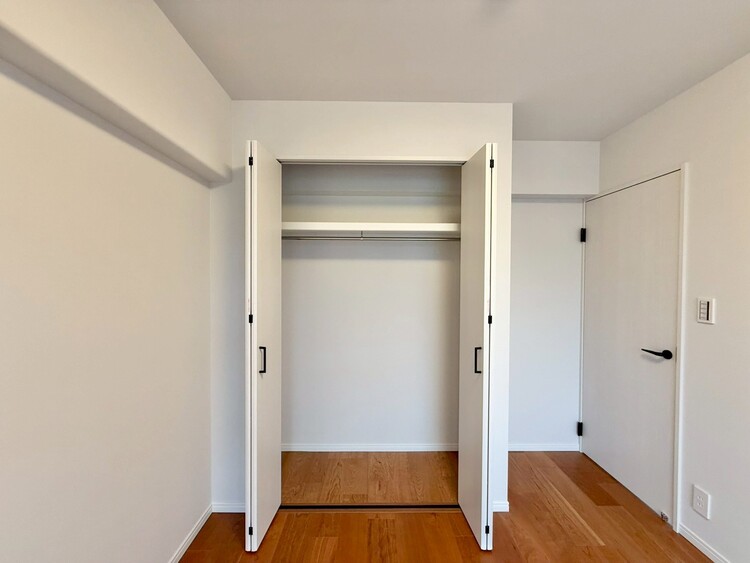 その他 収納スペースが付いていて、お部屋を広く使っていただけます。