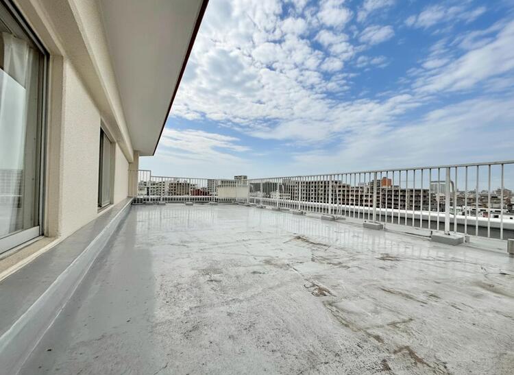 その他 朝の澄んだ空気や、夕方に吹く清々しい風を感じられるバルコニー。