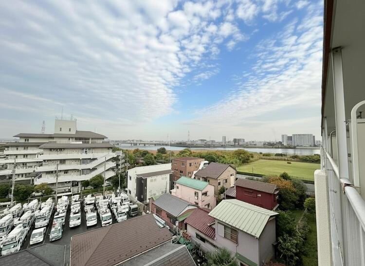 その他 眺望や窓からの景色が良いと、家で過ごす時間も快適です。