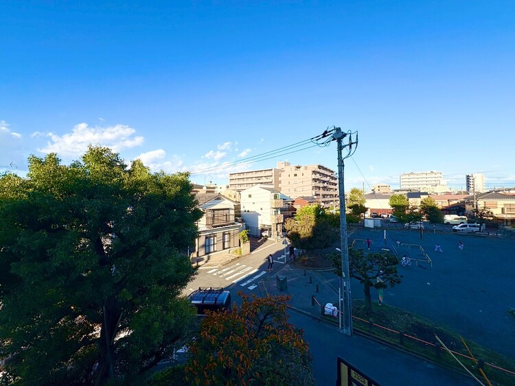 その他 眺望や窓からの景色が良いと、家で過ごす時間も快適です。