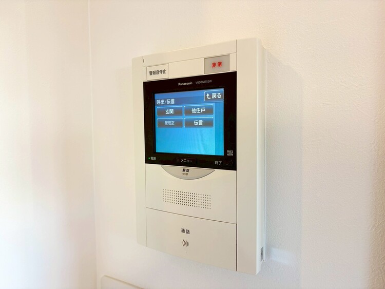 その他 誰が来てもわかる様にモニター付きインターホンを設置。