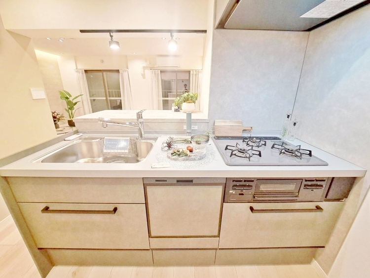 その他 使いやすくスタイリッシュなキッチン空間になっております。