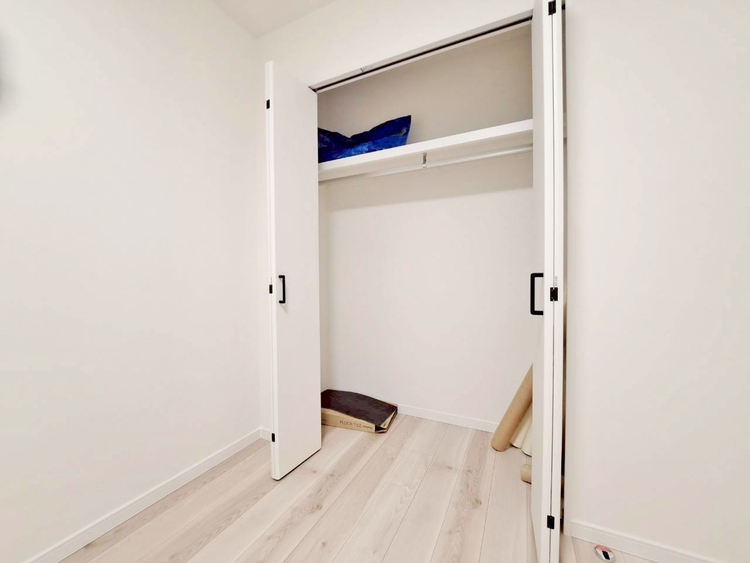 その他 収納スペースが付いていて、お部屋を広く使っていただけます。