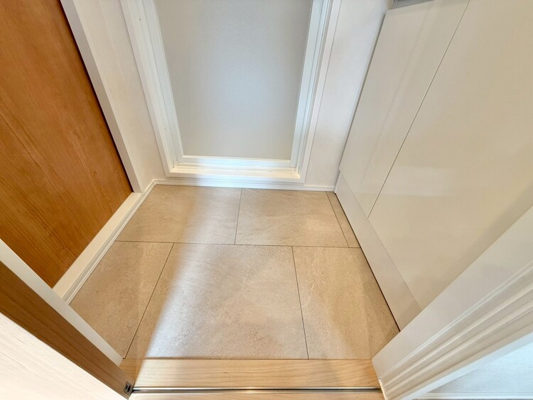 その他 十分な広さの脱衣所。