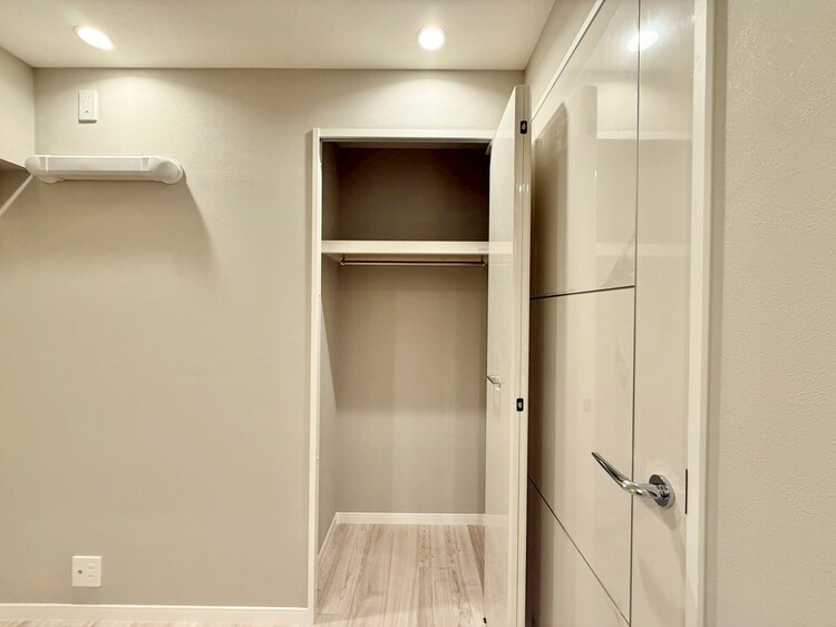 その他 収納スペースが付いていて、お部屋を広く使っていただけます。