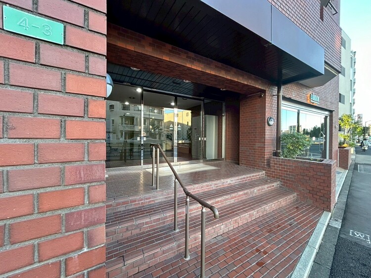 その他 上質感漂う玄関アプローチです。