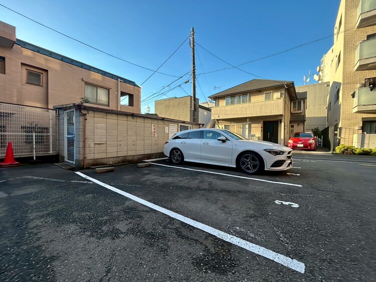 その他 駐車スペースが嬉しいですね。※空き状況は都度ご確認下さい。