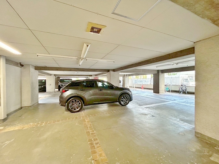 その他 駐車スペースが嬉しいですね。※空き状況は都度ご確認下さい。