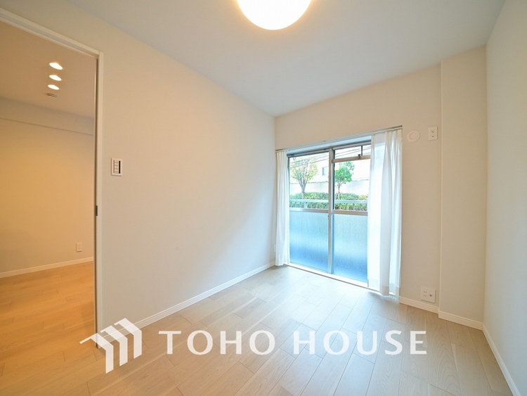 内装 1日の疲れを癒し、心地よく寛げるようゆったりとした広さをしています