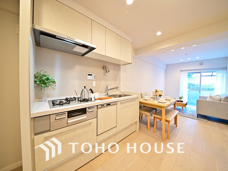 キッチン シンプルな部屋の雰囲気に溶け合うナチュラルキッチン