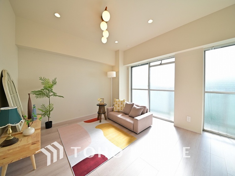 内装 広がりのある住空間、家族が集まるリビング・ダイニング