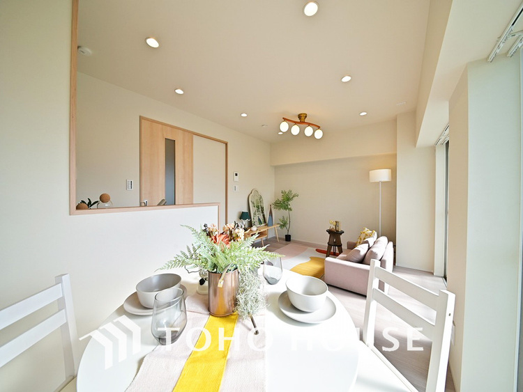 内装 ゆったりとくつろげる上質なリビングダイニング