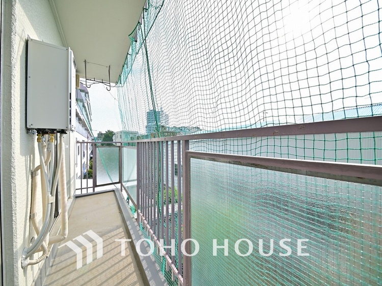 バルコニー 陽当たり良好なバルコニー