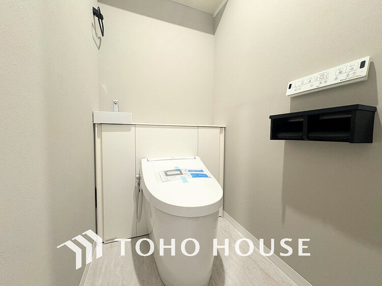 トイレ トイレには快適な温水洗浄便座付