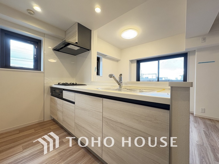 キッチン シンプルな部屋の雰囲気に溶け合うナチュラルキッチン