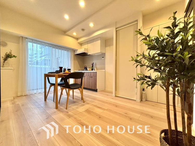 内装 「想像していた以上に広い」が写真を撮っているときの感想です。家事動線に配慮したプランによりご家族がくつろげる明るく広い空間が確保できました。