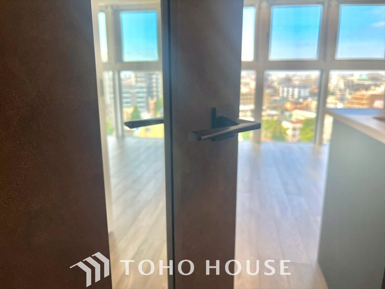 内装 細部までこだわった外構に惚れ惚れします。毎日の帰宅が待ち遠しくなる