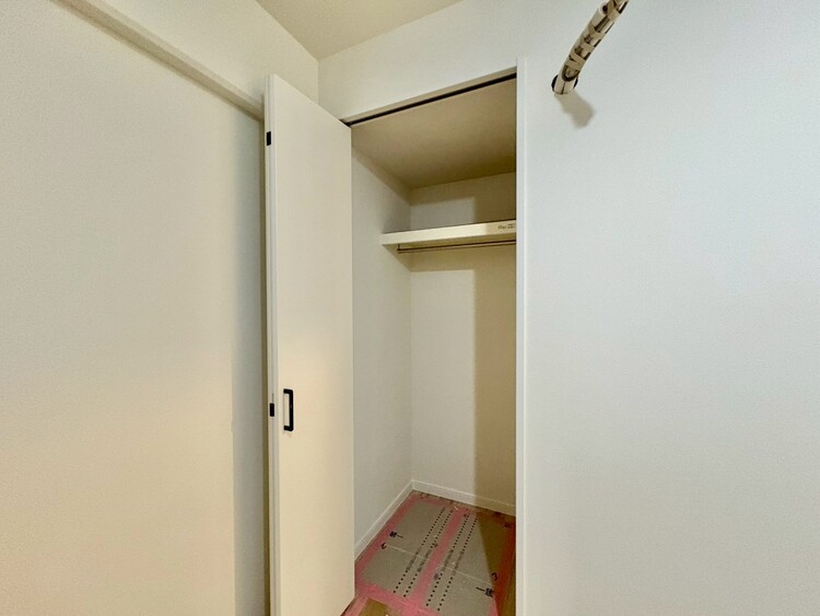 その他 家電やスーツケース、ストック品など何でも片付く嬉しい空間です。