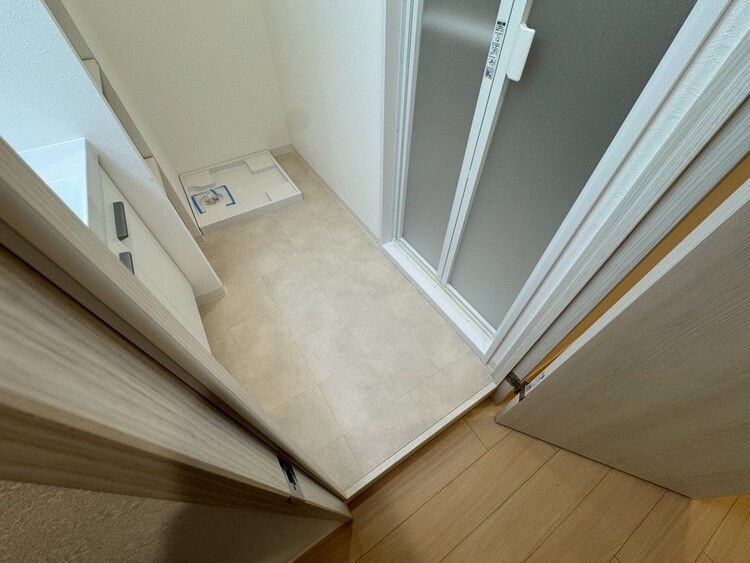 その他 十分な広さの脱衣所。