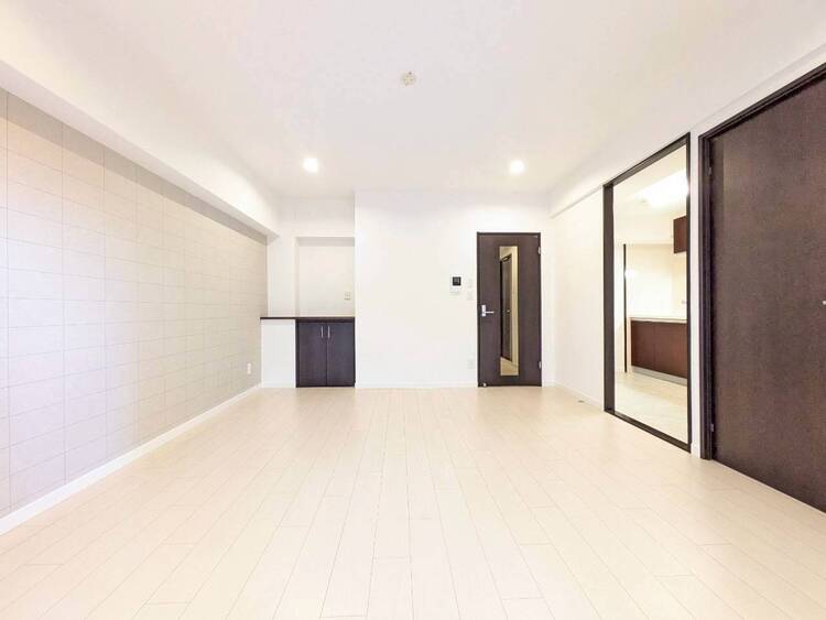 居間 充実した生活は伸びやかな居室空間から始まります。