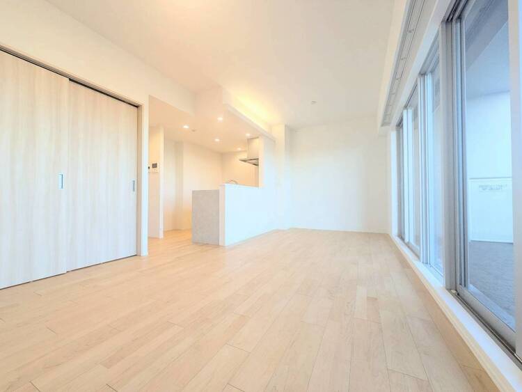 居間 伸びやかな空間のなかで、ゆったりとしたひとときを過ごせます。