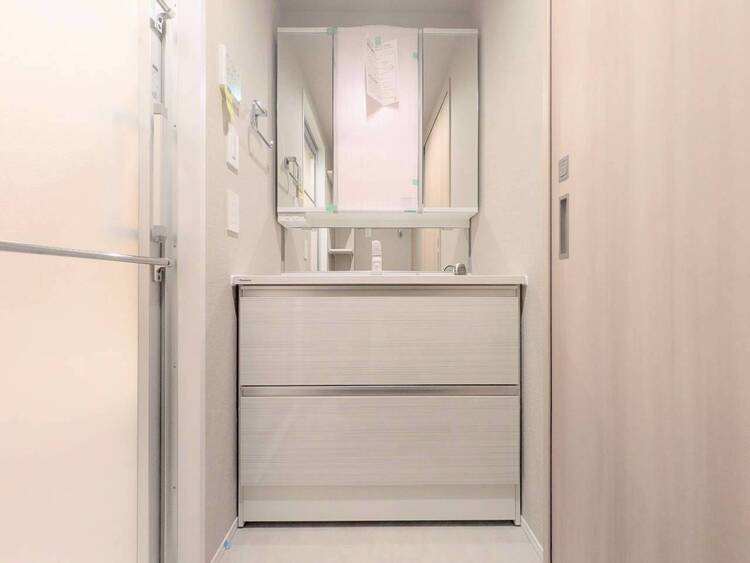 洗面 清潔感を感じられる洗面化粧台。
