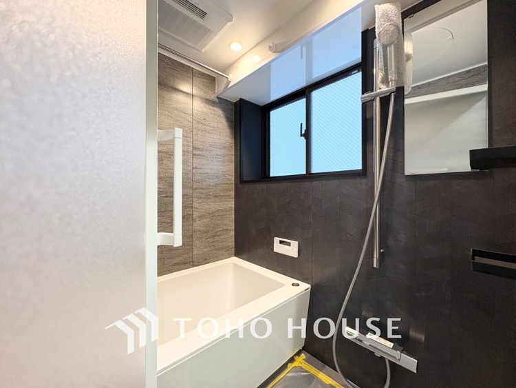 風呂 【BATHROOM】◆プライベートな空間◆simpleだからrelaxできるんです。こころもからだもキレイさっぱり。